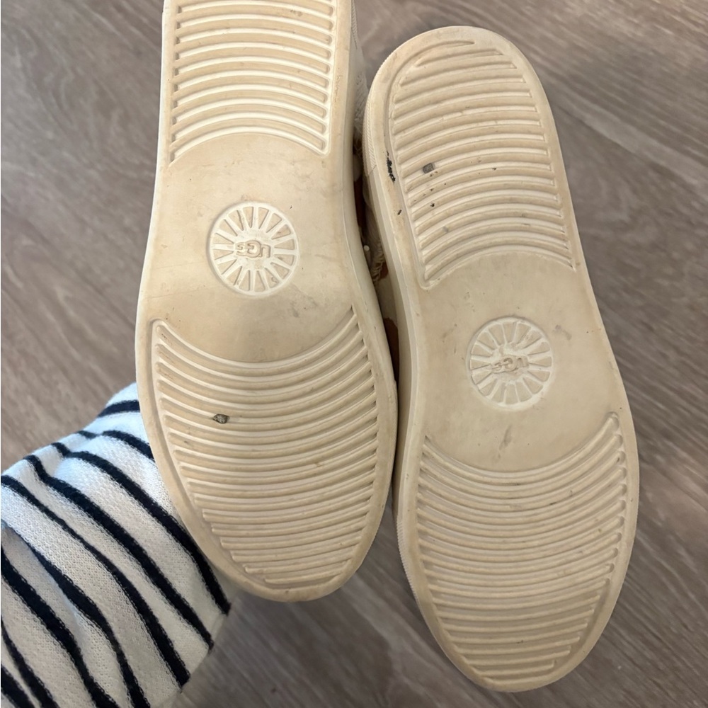 UGG DINALE COW PRINT Sneakers - Picture 4 of 5
